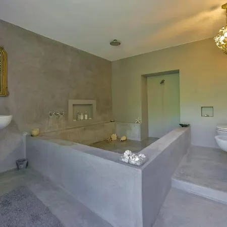 Zeta / Design With Private Pool Villa *